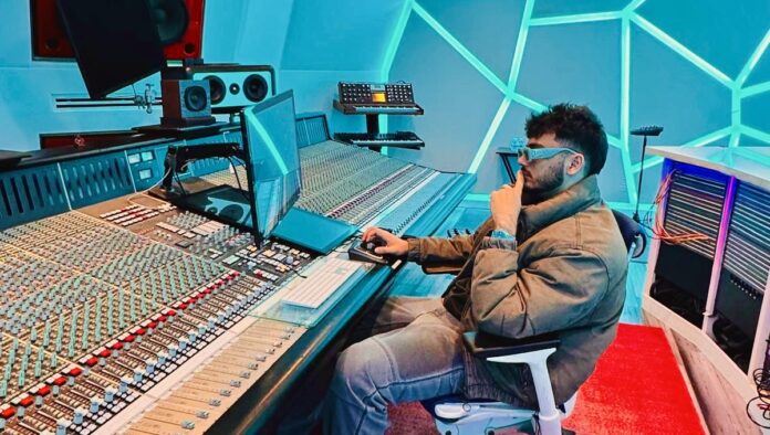 El productor e ingeniero de sonido Code CSD está en la élite de la música latina